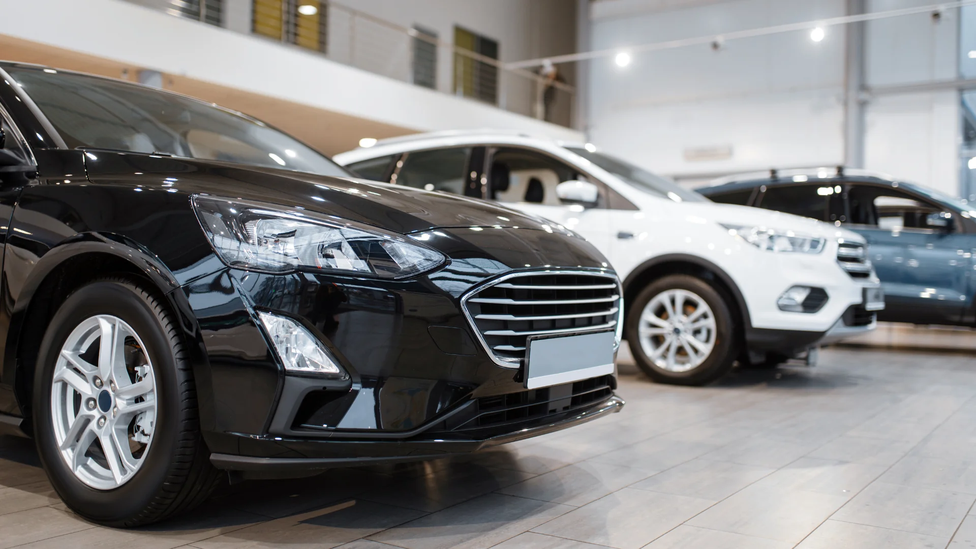 Autohaus Reinigung Hamburg Showroom für Premium-Marken